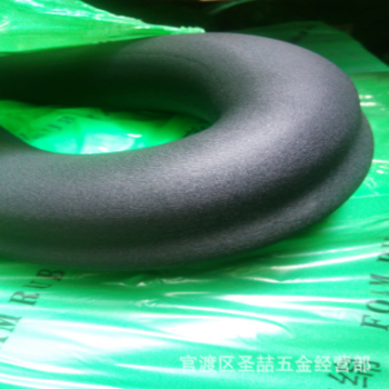 b1級阻燃橡塑管 鋁箔復(fù)合空調(diào)橡塑管 管道保溫隔熱橡塑管殼現(xiàn)貨