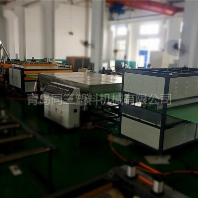 中空板機械-青島同三塑料機械-塑料中空板機械多少錢