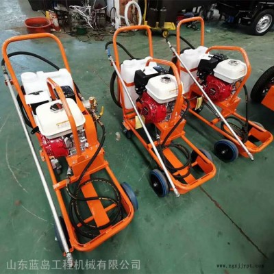 山東藍島機械手推瀝青撒布機長期供應