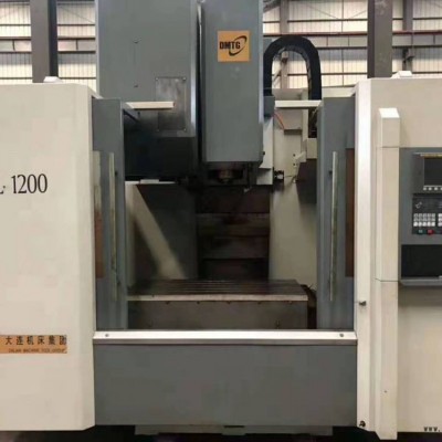 廠家處理二手抵賬機大連1200立式加工中心二手加工中心機械手刀庫線軌